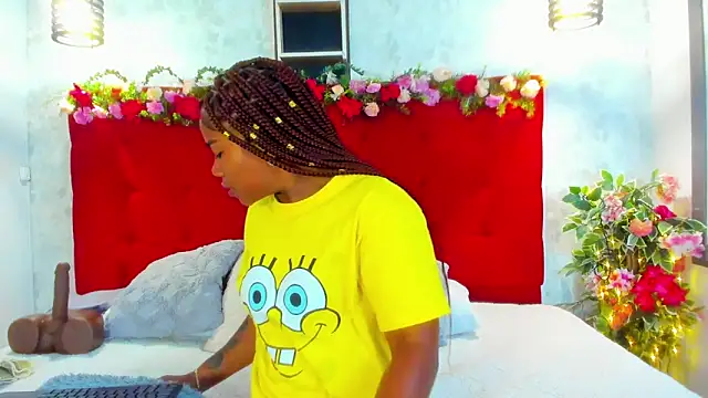 SilvannaFit online show from November 12, 2025, 12:20 pm