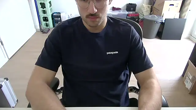 Snapshot of taallguyy_196 chatting on November 21, 2025, 9:52 am taallguyy 196 online show from November 21, 2025, 9:52 am