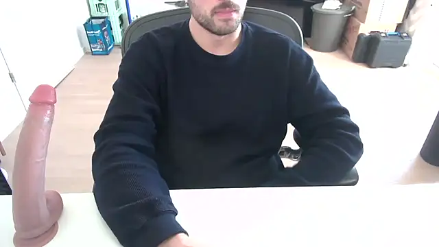 Snapshot of taallguyy_196 chatting on December 4, 2025, 1:10 pm taallguyy 196 online show from December 4, 2025, 1:10 pm