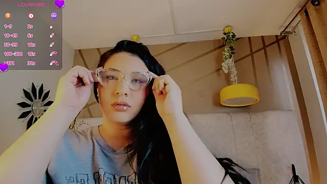 frreeya online show from March 12, 2026, 2:10 pm