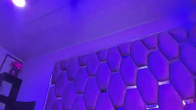 Snapshot of Freya_Miller_ chatting on November 13, 2025, 3:32 am Freya Miller online show from November 13, 2025, 3:32 am