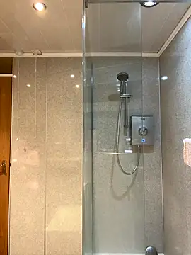 AmberTaylorXxx online show from December 1, 2024, 6:24 pm