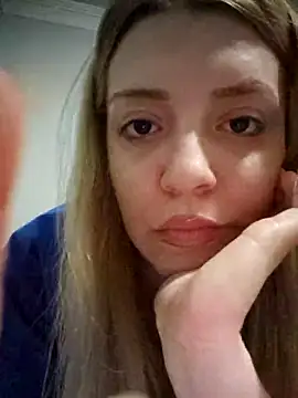 SUSELLAM1 online show from February 26, 2025, 1:32 pm