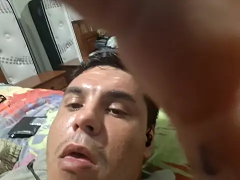 RobbyThrobb online show from October 23, 2025, 6:50 pm