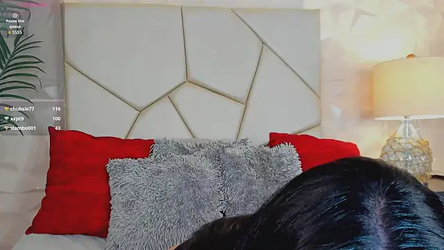 Snapshot of Valery_Diamond chatting on February 3, 2026, 6:22 am Valery Diamond online show from February 3, 2026, 6:22 am