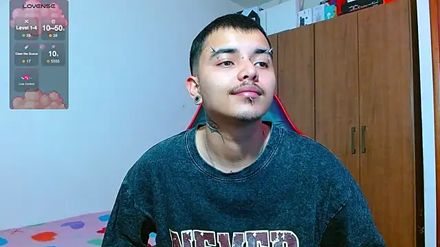 Snapshot of Hgp3riodictabl3 chatting on February 13, 2026, 8:47 am Hgp3riodictabl3 online show from February 13, 2026, 8:47 am