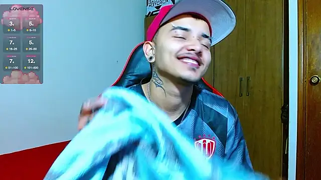 Snapshot of Hgp3riodictabl3 chatting on February 21, 2026, 8:49 am Hgp3riodictabl3 online show from February 21, 2026, 8:49 am