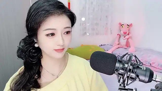 starsqimei online show from March 9, 2026, 5:55 am