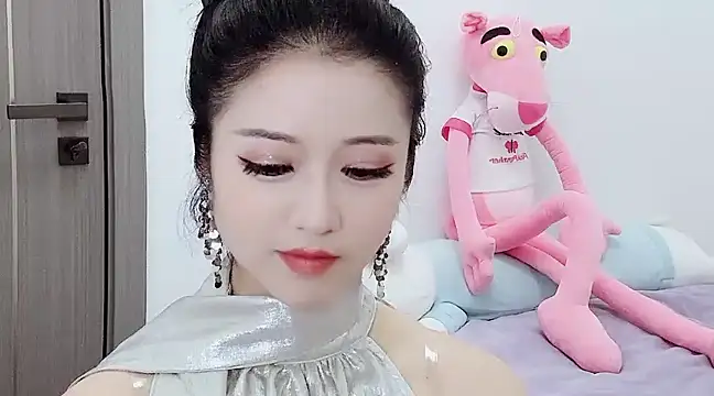 starsqimei online show from February 28, 2025, 3:26 am