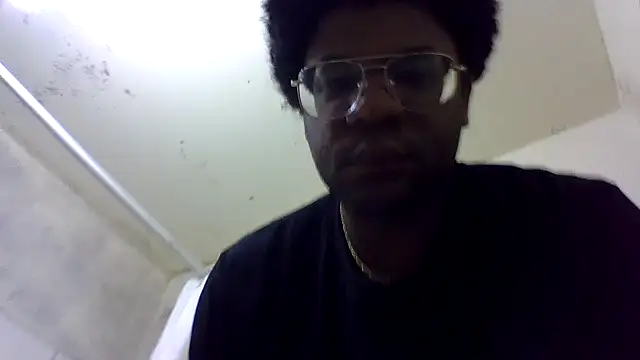 dvaughn3117 online show from April 5, 2026, 12:56 pm