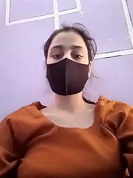 magicmoment00786 online show from November 13, 2025, 7:12 am