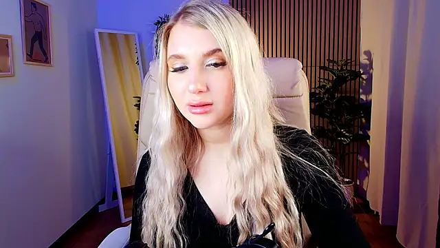 Evacadooo online show from April 2, 2026, 3:35 am