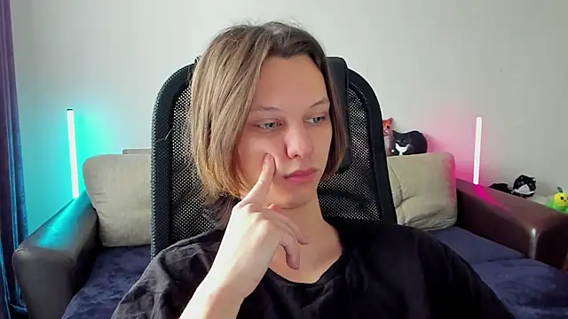 Ostin meow online show from April 5, 2026, 8:54 am