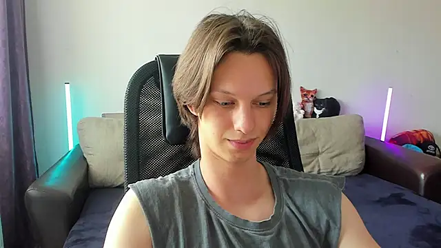 Snapshot of Ostin_meow chatting on May 28, 2026, 8:22 am Ostin meow online show from May 28, 2026, 8:22 am