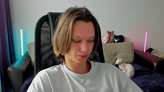 Ostin meow online show from April 10, 2026, 9:49 am