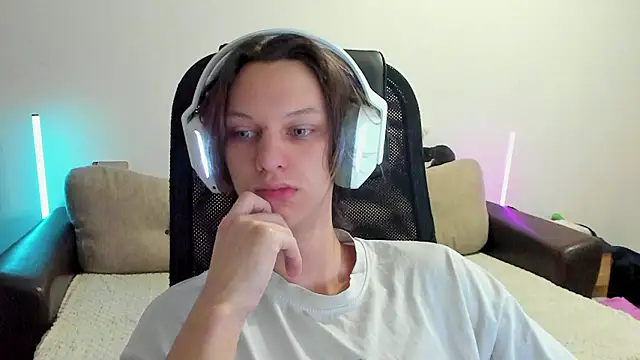 Ostin meow online show from February 7, 2026, 12:02 pm