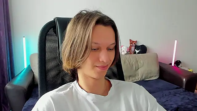 Ostin meow online show from April 11, 2026, 9:46 am