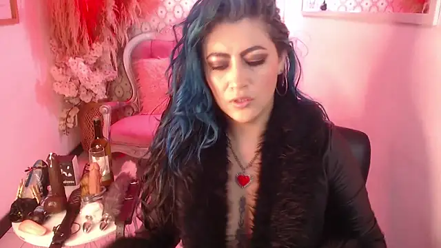 scarleth blue online show from November 15, 2025, 3:10 am