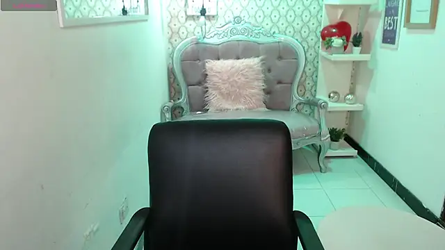 scarleth blue online show from February 21, 2025, 3:12 am
