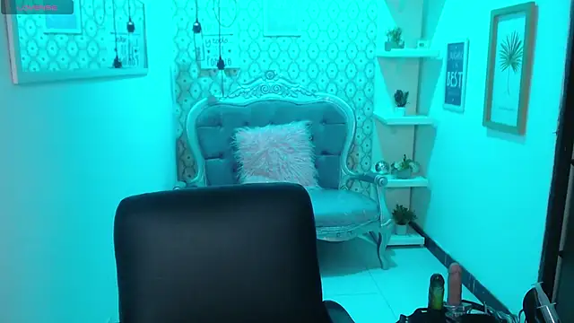 scarleth blue online show from March 5, 2025, 3:08 am