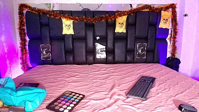 canela oss online show from October 20, 2025, 11:55 am