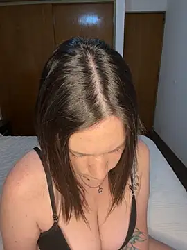 Macadiez10 online show from November 20, 2025, 3:45 pm