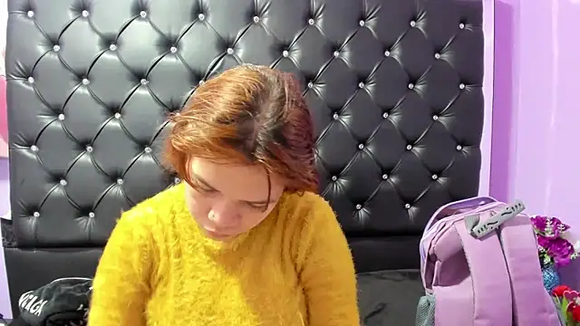 MelanyCarter18 online show from October 9, 2025, 1:11 pm