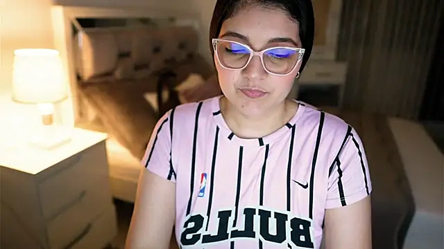 Camilaa bueno online show from November 23, 2025, 12:09 am