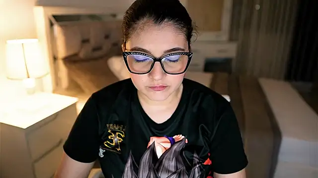 Camilaa bueno online show from October 19, 2025, 3:09 am