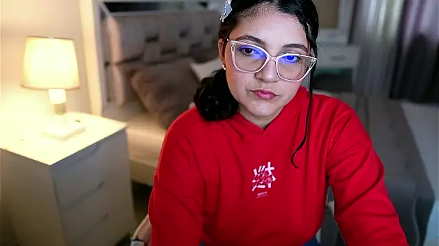 Camilaa bueno online show from February 25, 2026, 10:31 pm