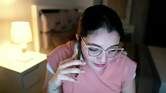 Camilaa bueno online show from March 1, 2026, 12:21 am