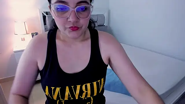 Camilaa bueno online show from March 14, 2026, 1:22 am