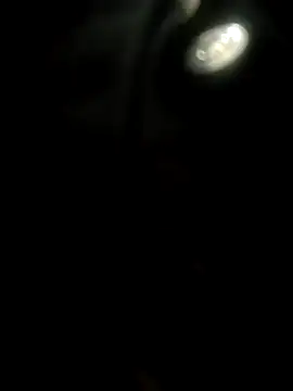 Snapshot of diamondslutz04 chatting on December 6, 2024, 8:43 am diamondslutz04 online show from December 6, 2024, 8:43 am