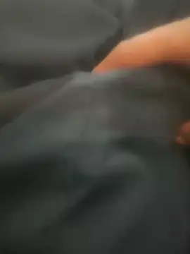 Snapshot of diamondslutz04 chatting on December 9, 2024, 10:22 am diamondslutz04 online show from December 9, 2024, 10:22 am