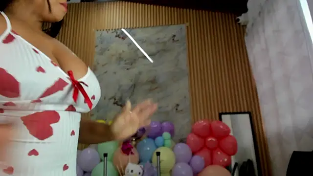 Any topless online show from April 12, 2026, 11:02 am