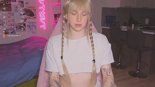 Snapshot of p1nkvenom chatting on December 1, 2025, 10:49 am p1nkvenom online show from December 1, 2025, 10:49 am