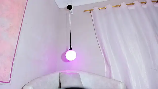 Snapshot of anna_lorenss chatting on October 17, 2025, 11:45 am anna lorenss online show from October 17, 2025, 11:45 am