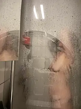 Snapshot of TildeLindwall chatting on February 11, 2025, 8:31 pm TildeLindwall online show from February 11, 2025, 8:31 pm