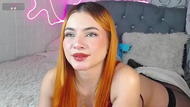 Snapshot of Miah_hilton2 chatting on November 16, 2025, 10:13 pm Miah hilton2 online show from November 16, 2025, 10:13 pm