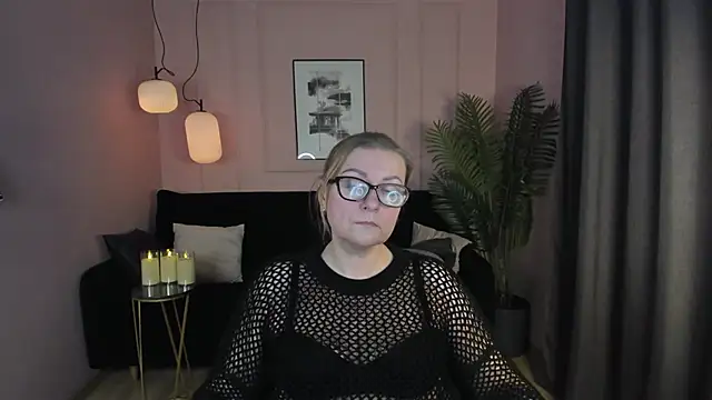 AlexandraKind online show from March 12, 2025, 6:29 am