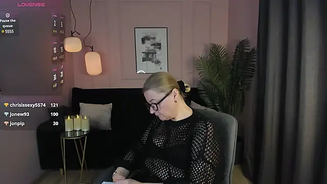 AlexandraKind online show from March 12, 2025, 3:24 am