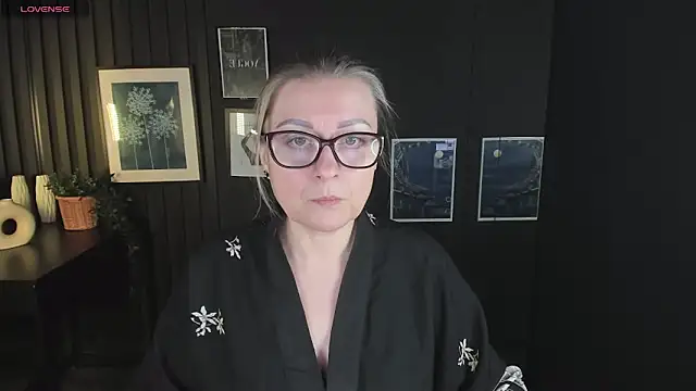 AlexandraKind online show from March 6, 2025, 8:48 pm