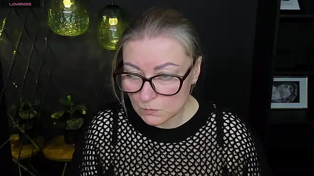 AlexandraKind online show from March 8, 2025, 8:46 pm