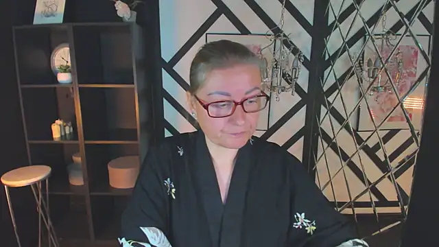 AlexandraKind online show from September 16, 2025, 2:18 pm