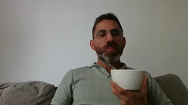 alcatraz009 online show from October 16, 2025, 11:07 am