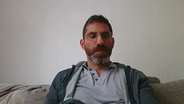 alcatraz009 online show from October 26, 2025, 11:54 am