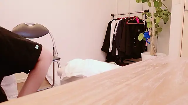 Snapshot of undo-busoku69 chatting on January 13, 2026, 5:00 am undo-busoku69 online show from January 13, 2026, 5:00 am