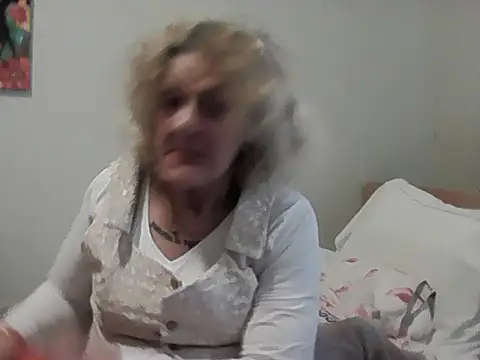 housewife shantie online show from March 28, 2026, 10:27 am