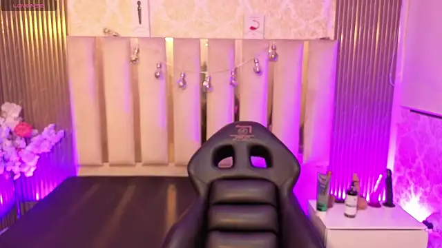 Andy tay1 online show from October 31, 2025, 3:14 am