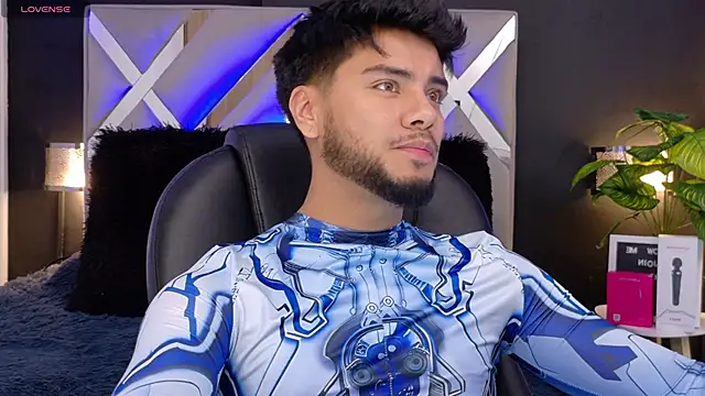 Tommidubois online show from November 28, 2025, 4:01 am